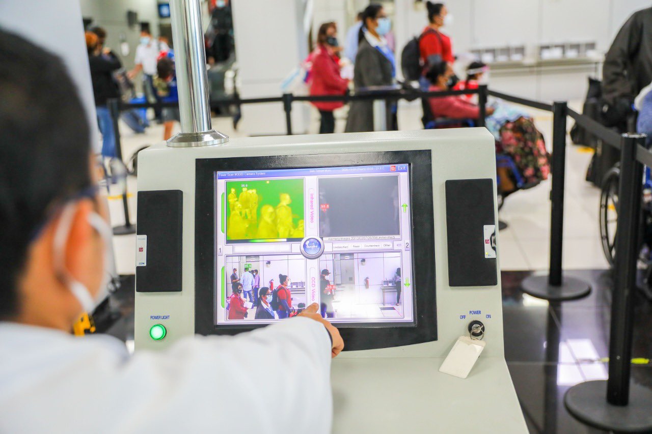 Instalan cámaras termográficas en Aeropuerto Internacional como parte del protocolo de bioseguridad ante COVID19 instalan-camaras-termograficas-en-aeropuerto-internacional-como-parte-del-protocolo-de-bioseguridad-ante-covid19
